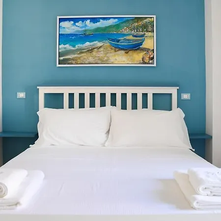 Signora Tita Chianalea - Bed & Breakfast Scilla