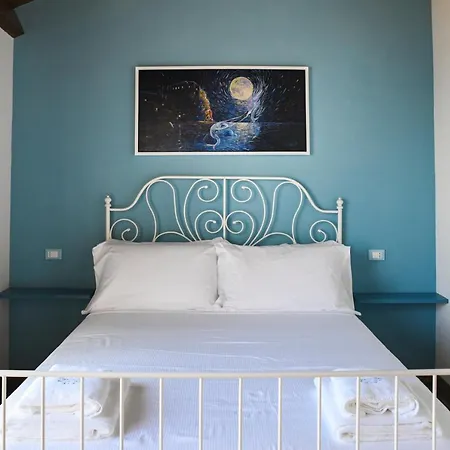 Signora Tita Chianalea -