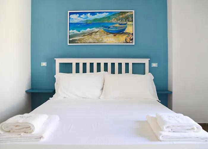 Signora Tita Chianalea - 希拉