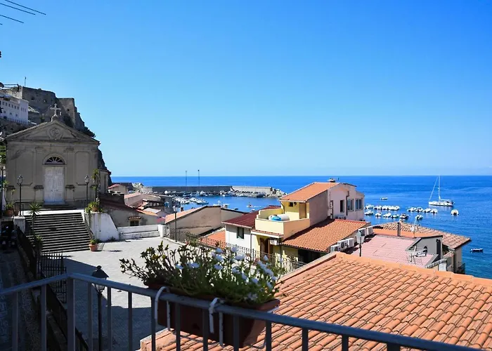 Signora Tita Chianalea -