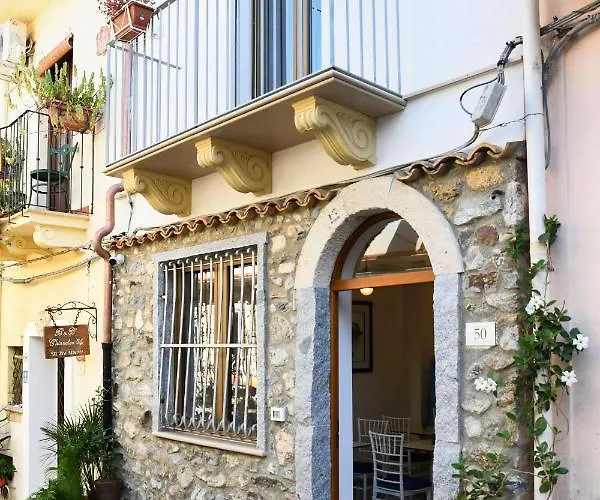 Signora Tita Chianalea - 3*