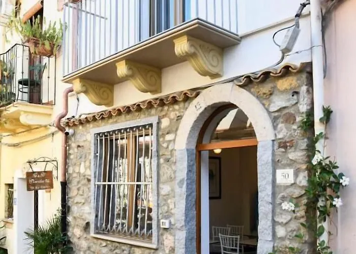 Signora Tita Chianalea - Scilla