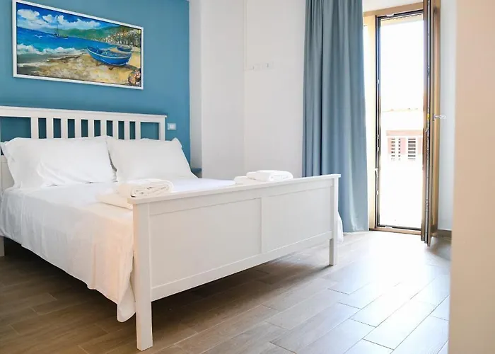 Signora Tita Chianalea - 3*